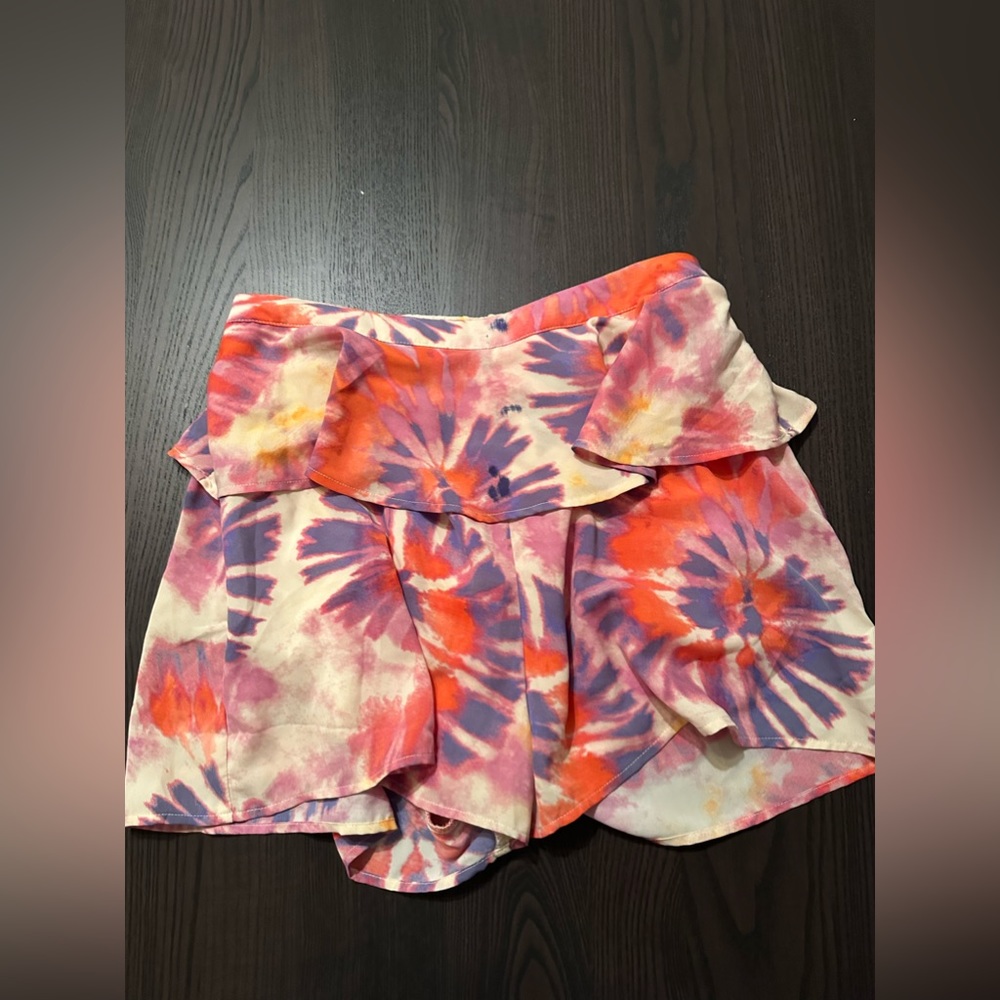 Lush ‘bright burst’ Tie Dye Ruffled Shorts - medium